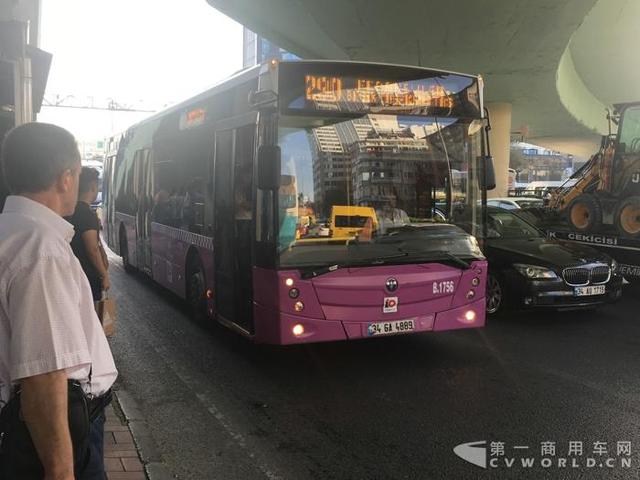 土耳其本土品牌公交車——特馬薩,logo有木有感覺像福田logo是一匹馬